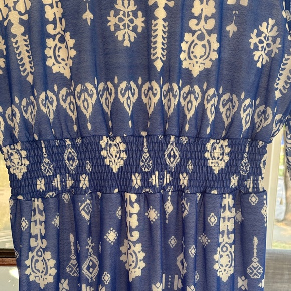 NWT Gorgeous Blue and White Maxi Dress - Picture 6 of 8